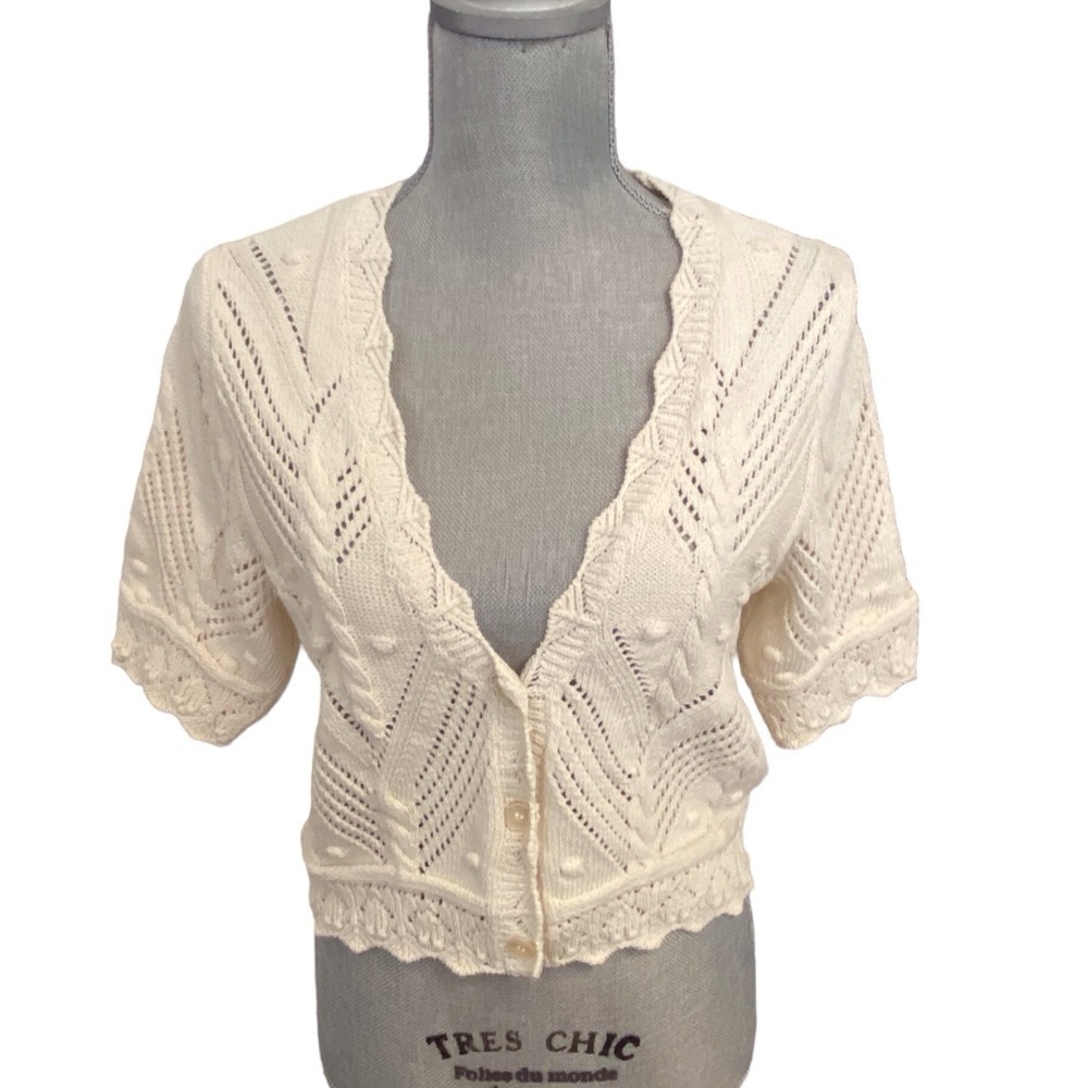 Zara Cream Crochet Cropped Shrug Sweater Size Medium Top 0618